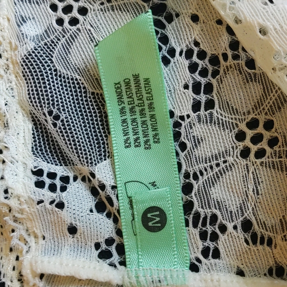 Lace Camelia Hipster Panty - Picture 4 of 4